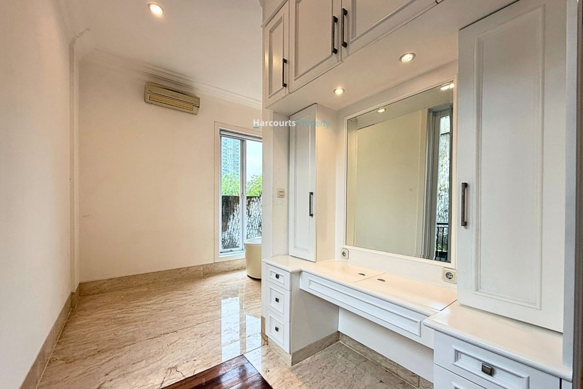 Turun Harga, Dijual Rumah Hunian Lokasi Strategis Area Jl. Prapanca, Kebayoran Baru - Foto 5