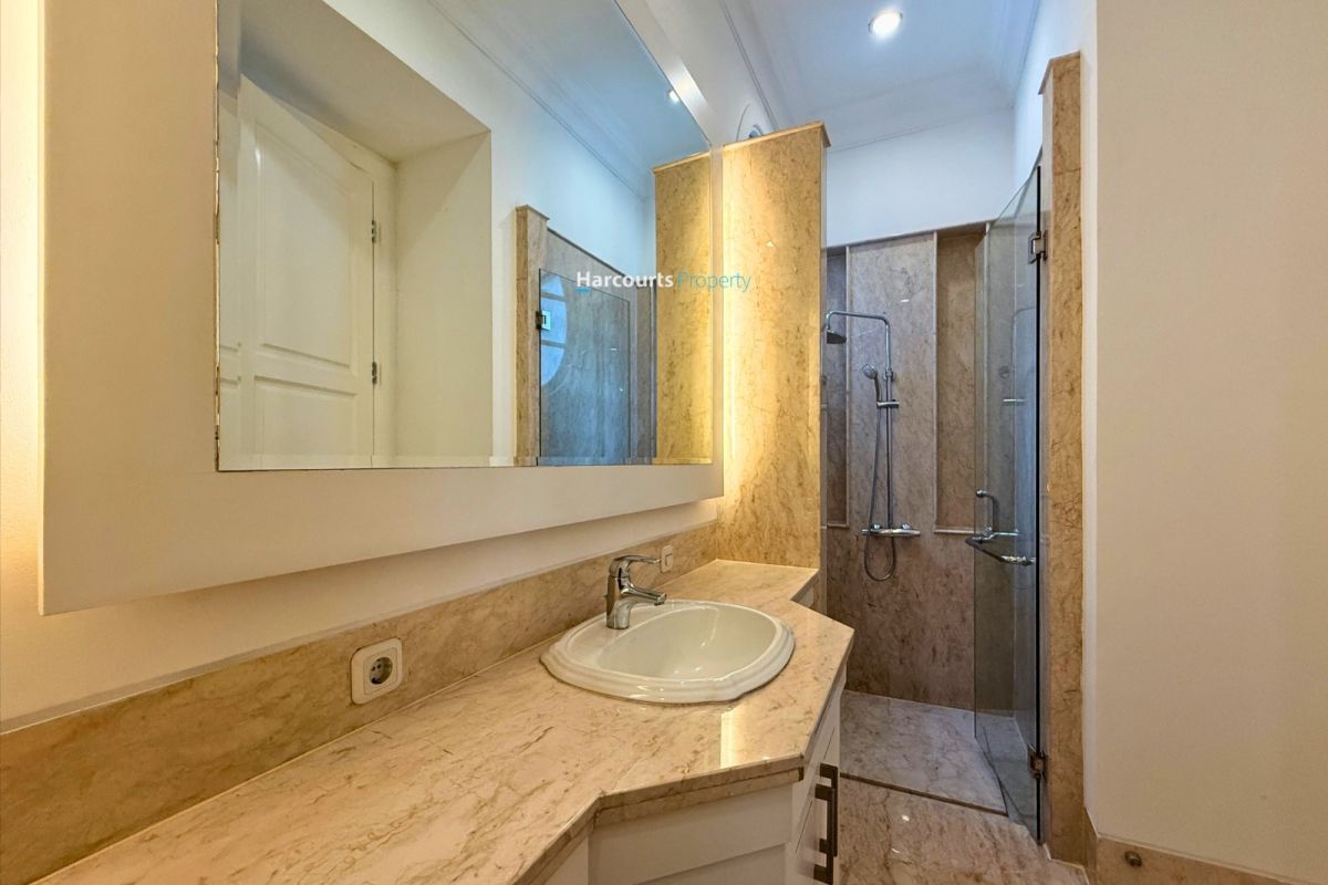 Turun Harga, Dijual Rumah Hunian Lokasi Strategis Area Jl. Prapanca, Kebayoran Baru - Foto 8