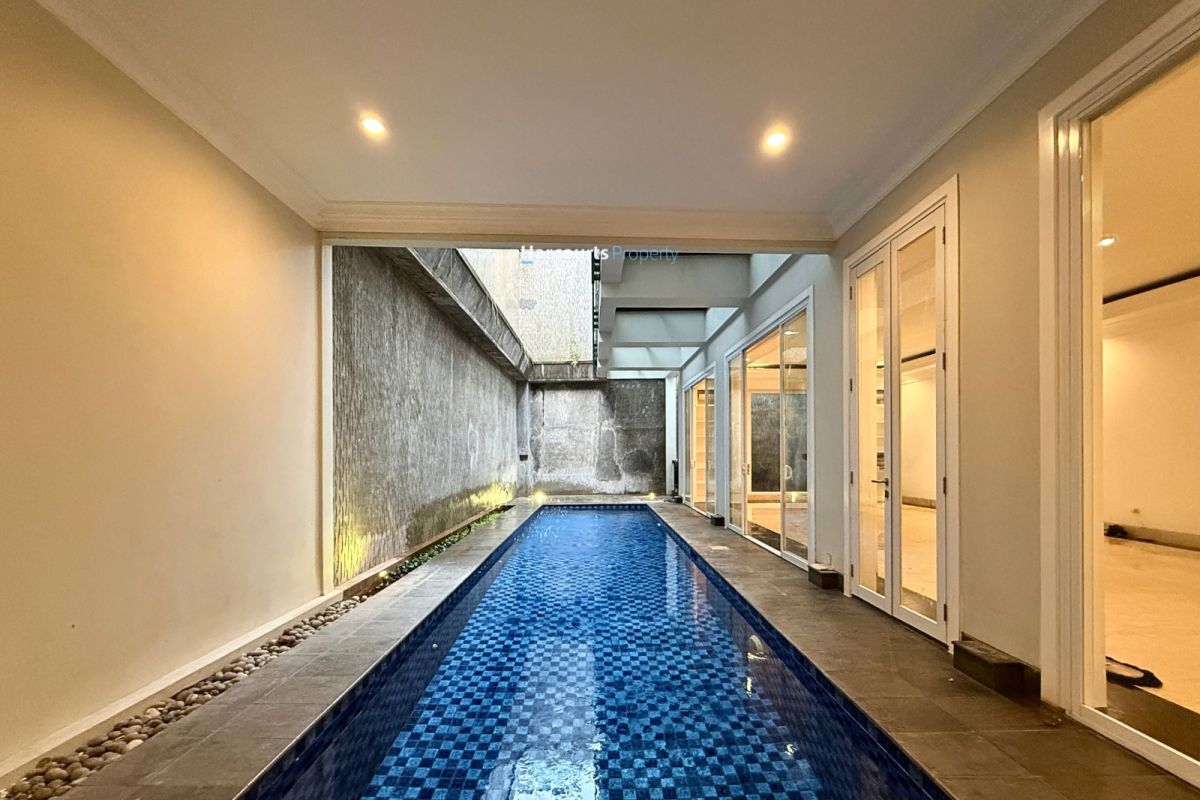 Turun Harga, Dijual Rumah Hunian Lokasi Strategis Area Jl. Prapanca, Kebayoran Baru - Foto 14