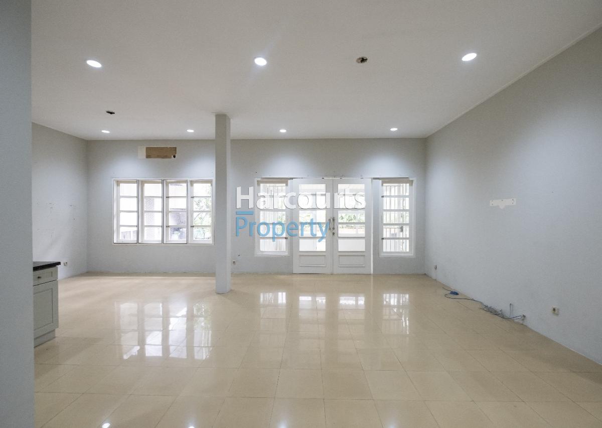 Dijual/Disewa Rumah Klasik Lokasi Super Strategis Area Jl. Martimbang, Kebayoran Baru - Foto 4