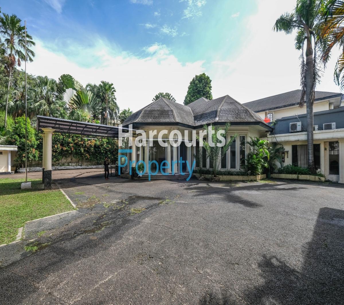 Dijual Rumah Klasik Lokasi Strategis Kawasan Elite di Pusat Kota Jl. Teuku Umar, Menteng - Foto 2