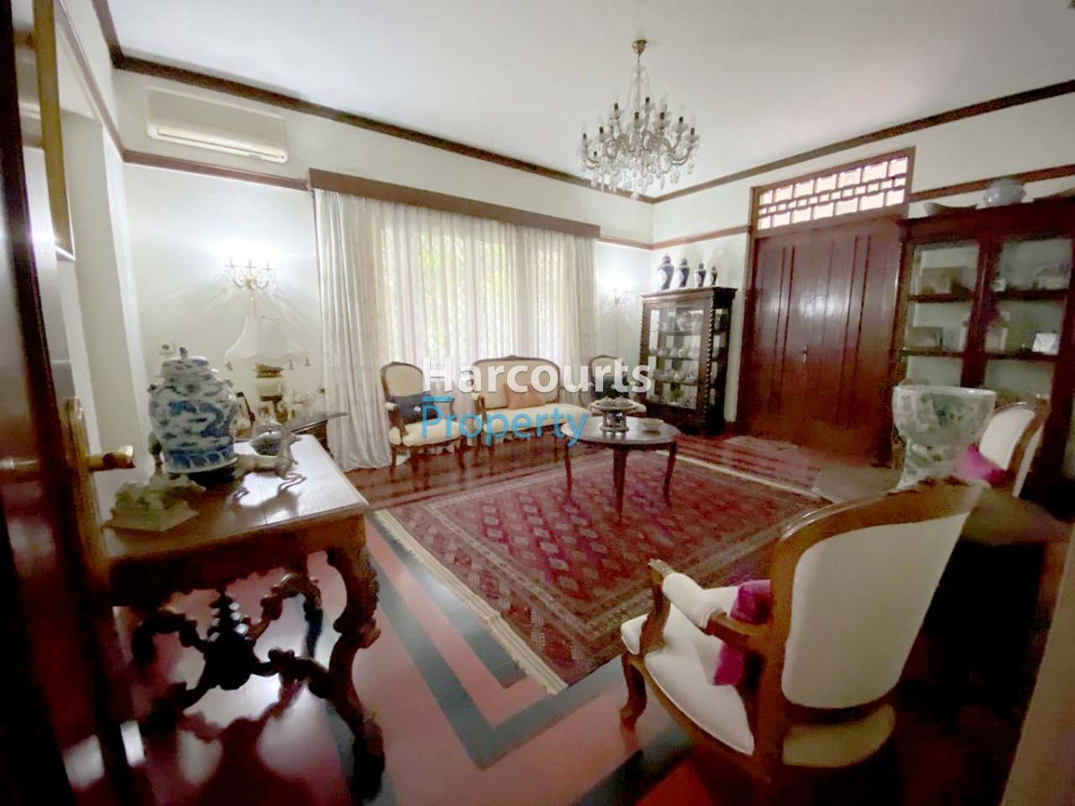 Dijual Rumah Klasik Bagus dan Terawat Kawasan Elite Dekat Pejabat Di Menteng - Foto 3