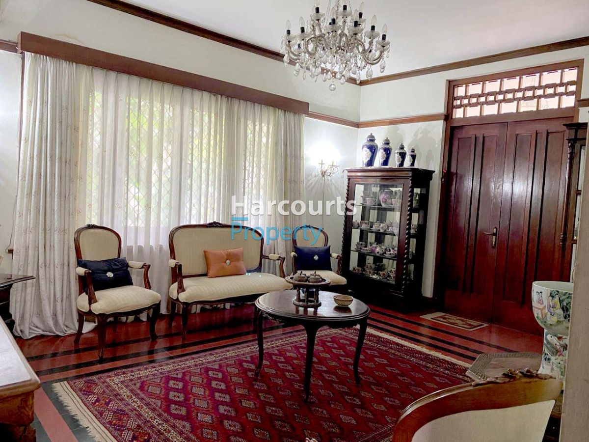 Dijual Rumah Klasik Bagus dan Terawat Kawasan Elite Dekat Pejabat Di Menteng - Foto 11
