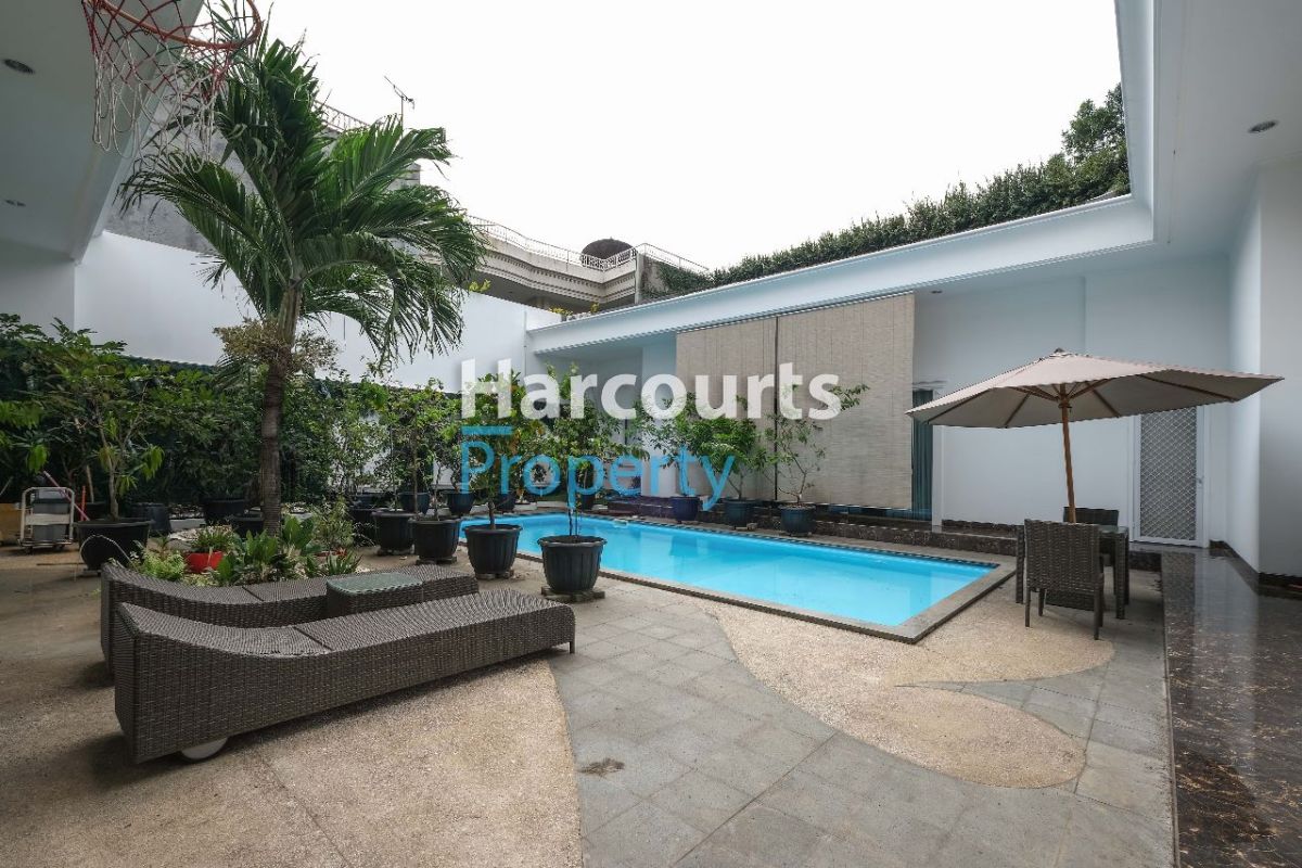 Disewakan Rumah Hunian Mewah  Siap Huni di jl. Agus Salim, Menteng - Foto 2