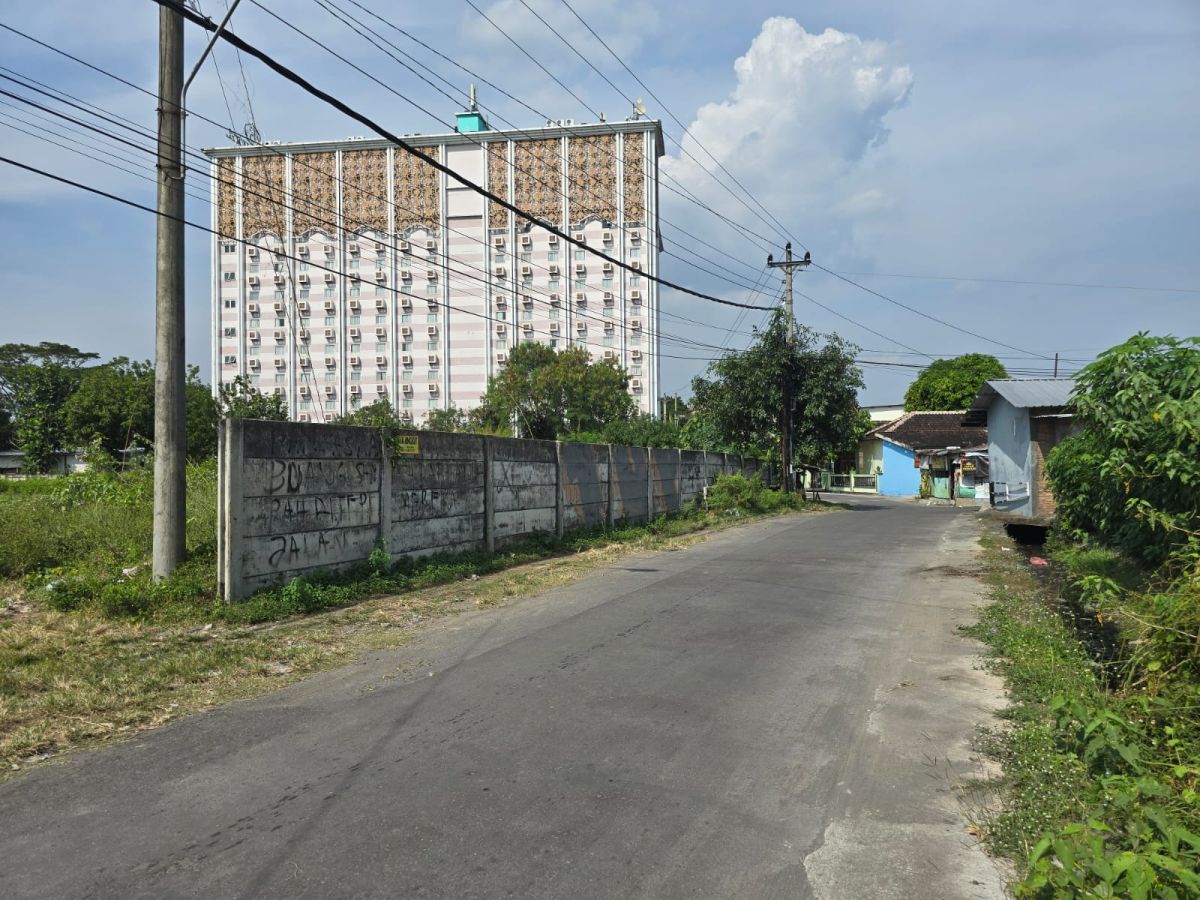 Dijual Tanah istimewa Super Strategis Dekat Jalan Adi Sucipto Colomadu
