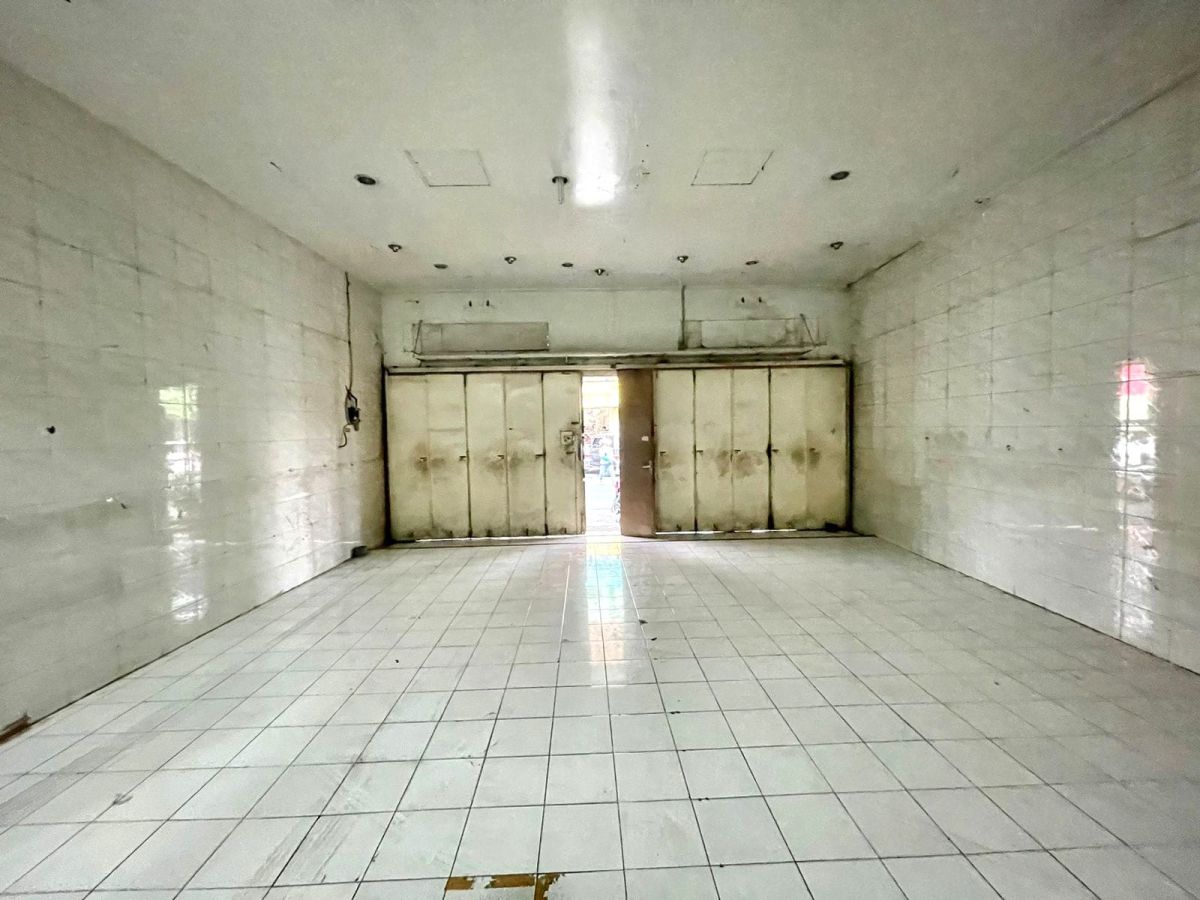 Disewakan Ruko 2 Lantai Lokasi Strategis di Jl. Dr. Rajiman Solo - Foto 12