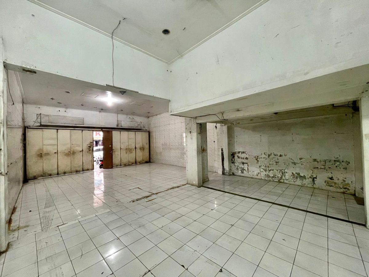 Disewakan Ruko 2 Lantai Lokasi Strategis di Jl. Dr. Rajiman Solo - Foto 14