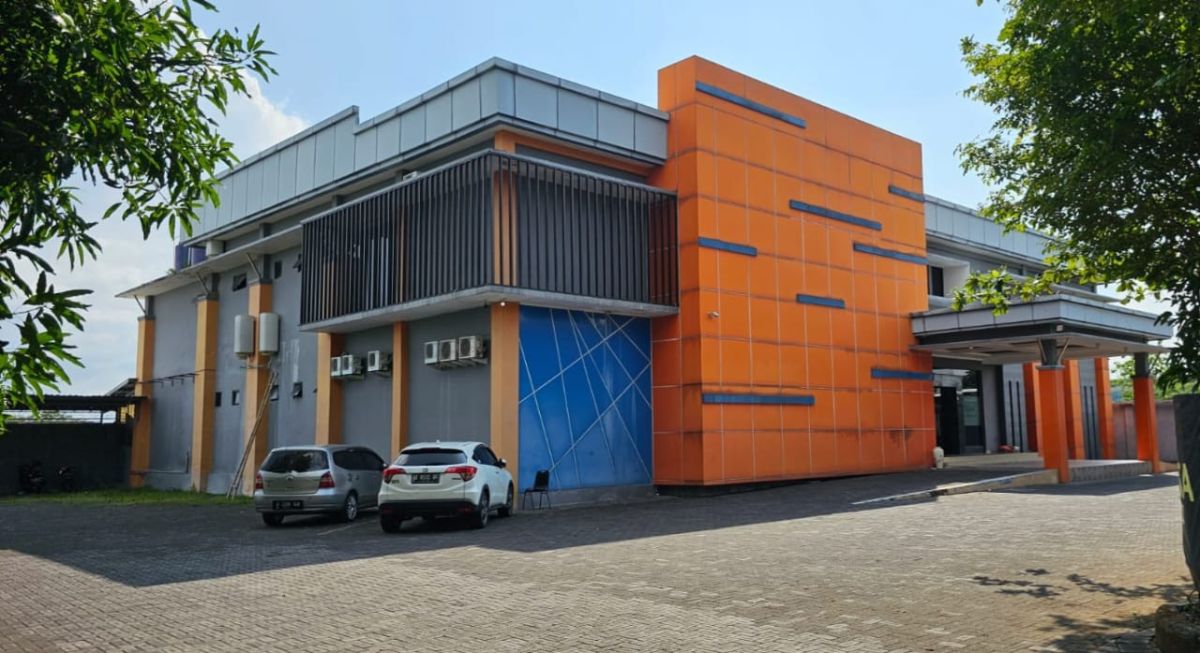 Dijual Ruang Usaha Strategis, di Dekat Pintu Tol Kartasura Solo