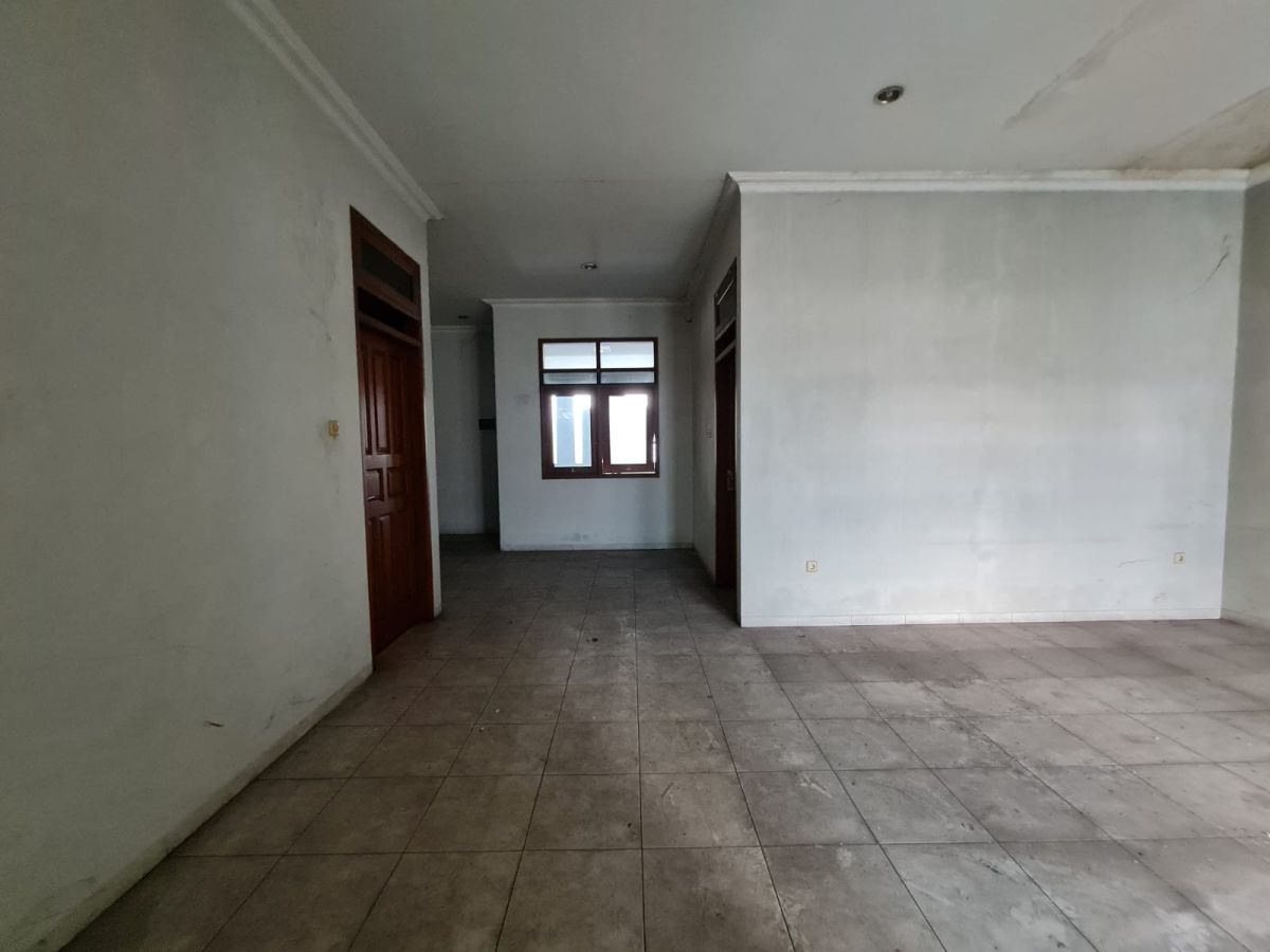 Ruko Super Strategis di Jalan Imam Bonjol Dekat Jalan Slamet Riyadi Solo - Foto 12
