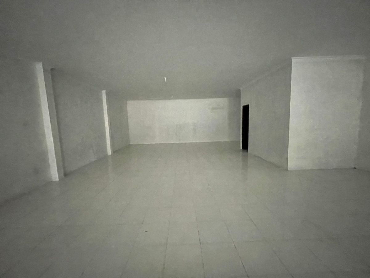 Disewakan Ruko 2 Lantai Lokasi Strategis di Jl. Dr. Rajiman Solo - Foto 8