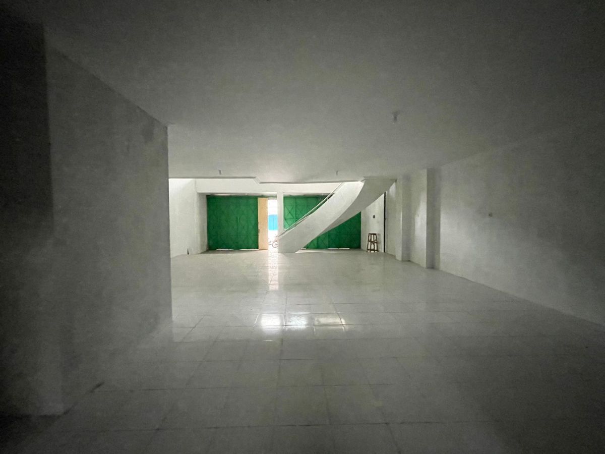 Disewakan Ruko 2 Lantai Lokasi Strategis di Jl. Dr. Rajiman Solo - Foto 11