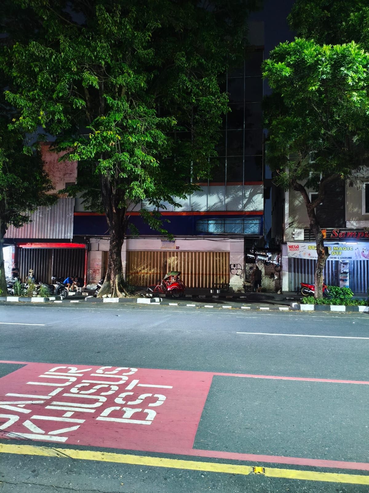 Disewakan Ruko, Lokasi di jl Slamet Riyadi Solo