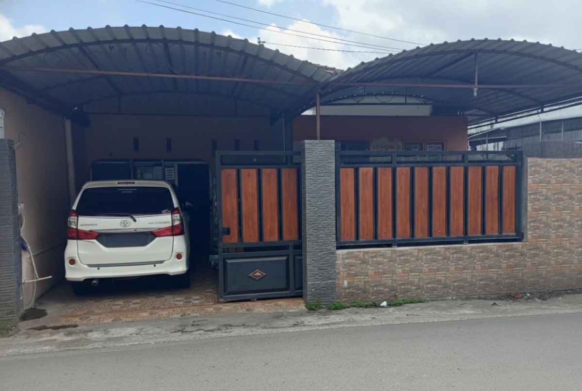 Dijual Rumah Strategis Tengah Kota Solo, Area di Banjarsari, Solo
