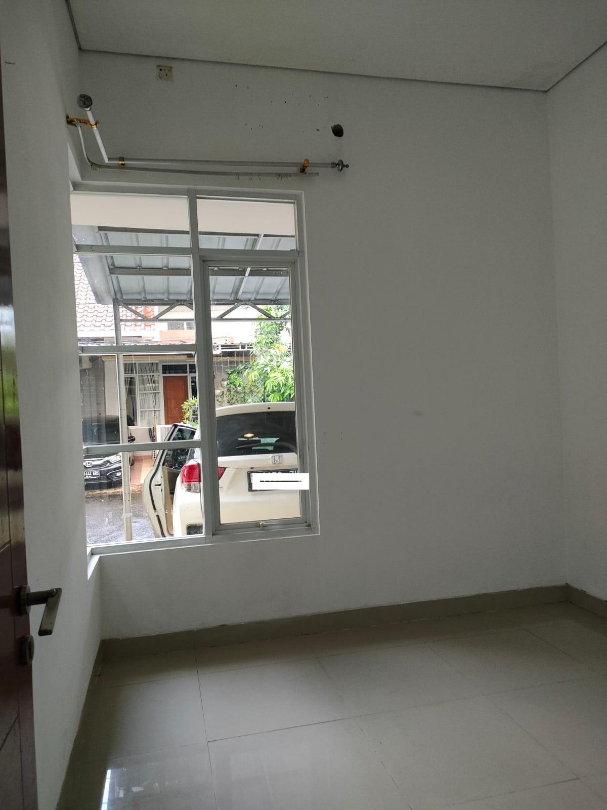Dijual rumah di komplek Trevista Bekasi - Foto 2