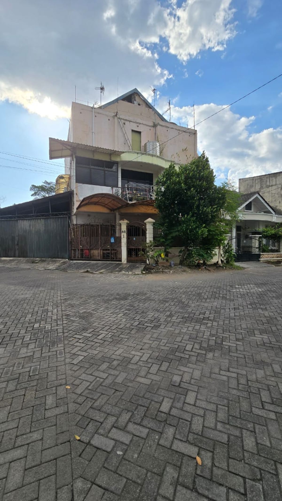 Dijual Rumah Murah Siap Pakai, di Perumahan Puri Gading Solo Baru