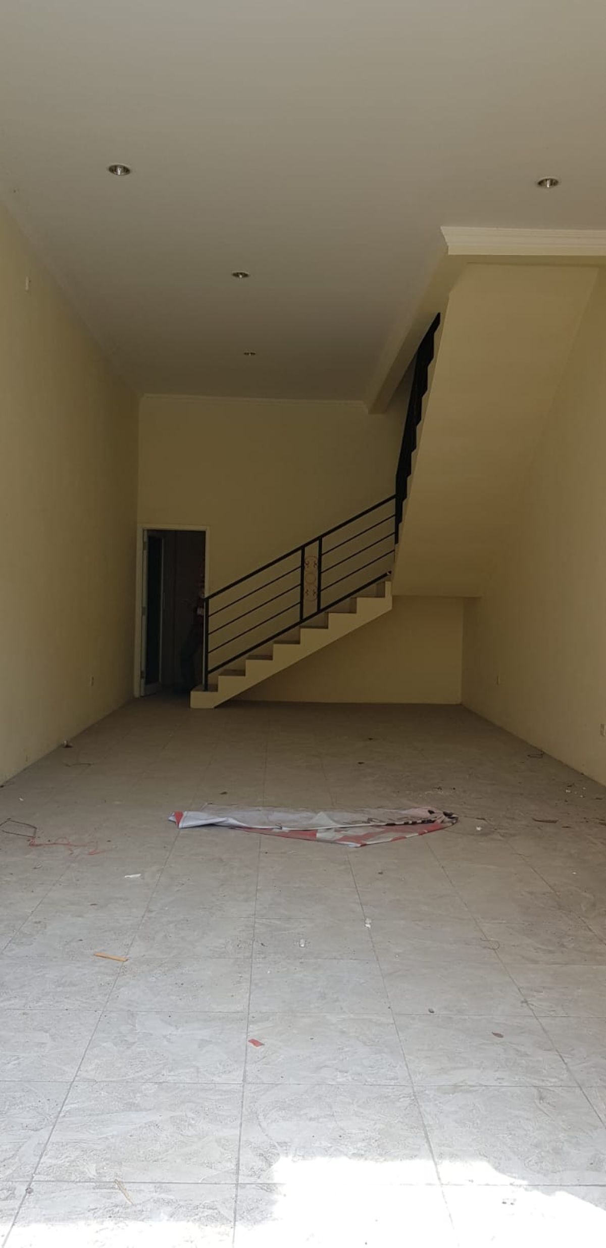 Disewakan Ruko Strategis 2 Lantai, Lokasi Dekat Tol dan Pasar Klodran - Foto 12
