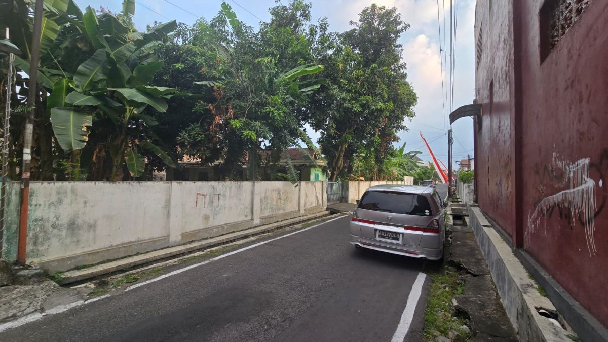 Tanah Bagus Siap Bangun, Dekat Jalan Raya Utama di Pajang Laweyan Solo - Foto 8