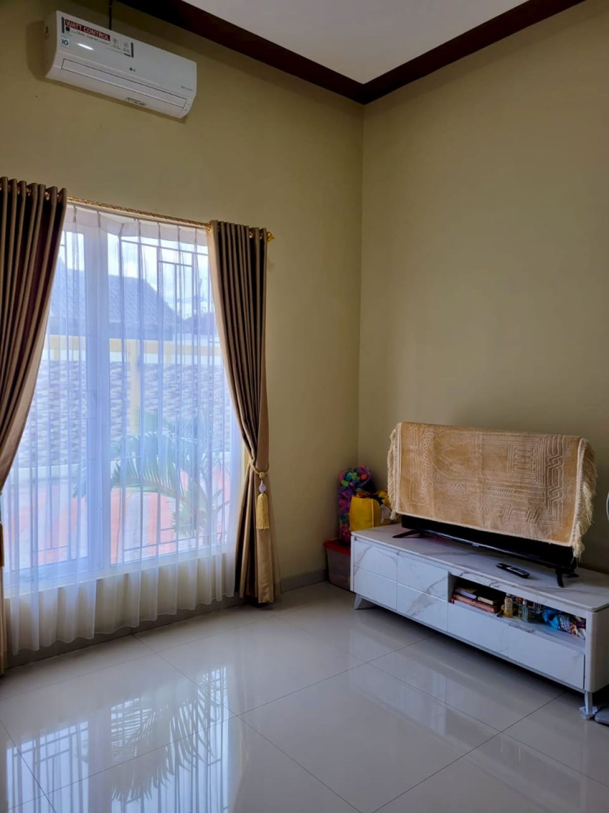 Dijual Rumah Bagus Siap Huni ( semi furnish ) Lokasi : Cluster Elite di Gumpang, Kartosuro, Solo - Foto 8