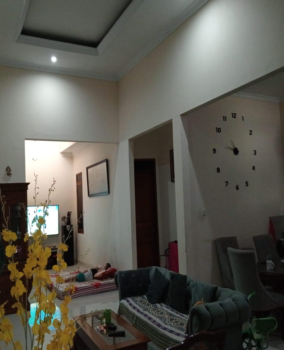 Dijual Rumah 2 Lantai di Anggrek Loka, Graha Raya - Siap Huni! - Foto 10