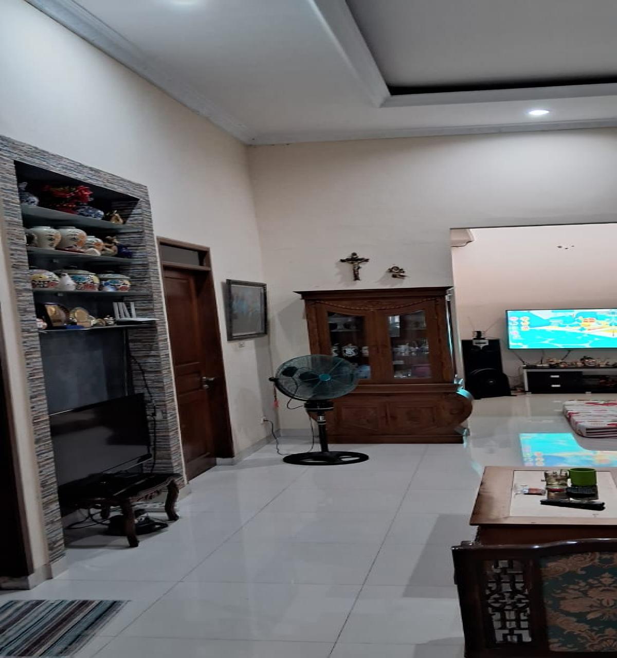 Dijual Rumah 2 Lantai di Anggrek Loka, Graha Raya - Siap Huni! - Foto 12