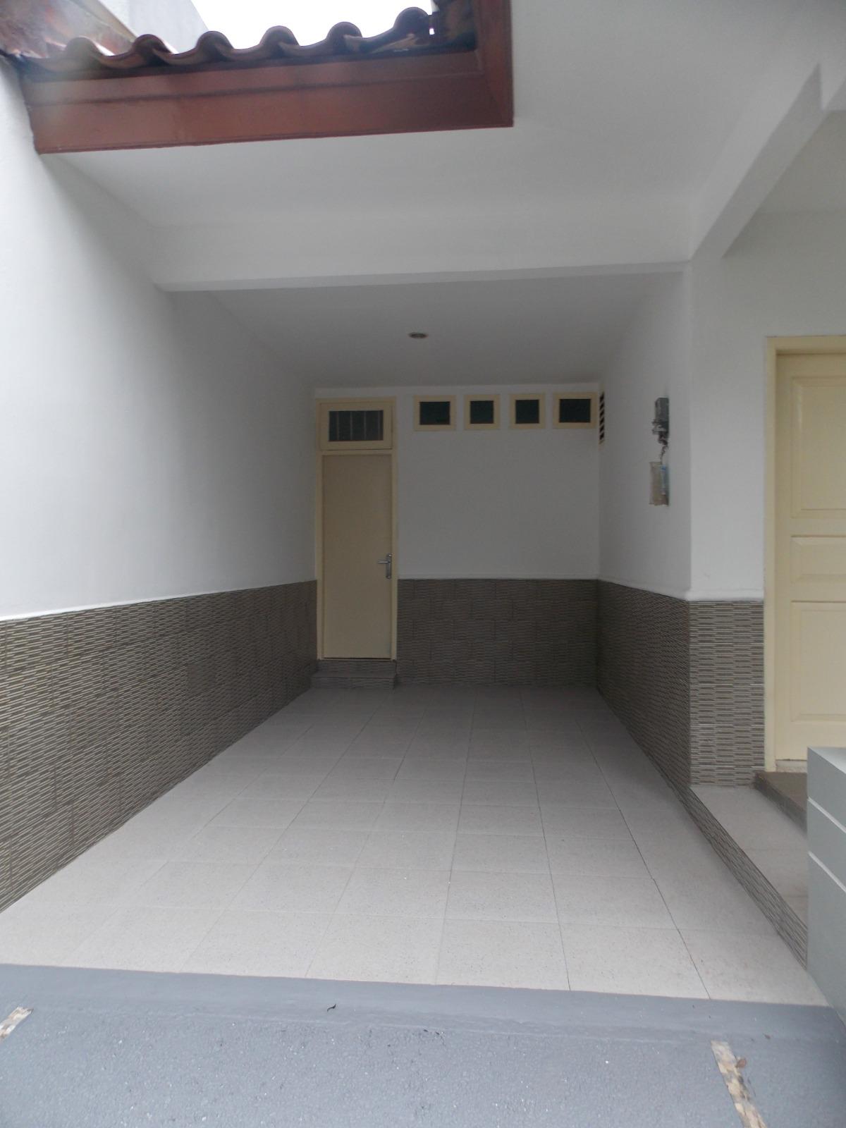 Dijual rumah di Riverpark Bintaro Jaya Tangerang Selatan - Foto 3
