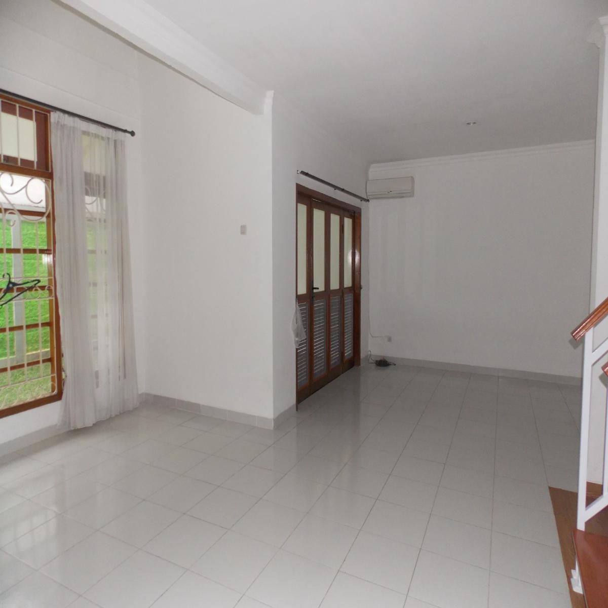 Dijual rumah di Riverpark Bintaro Jaya Tangerang Selatan - Foto 4