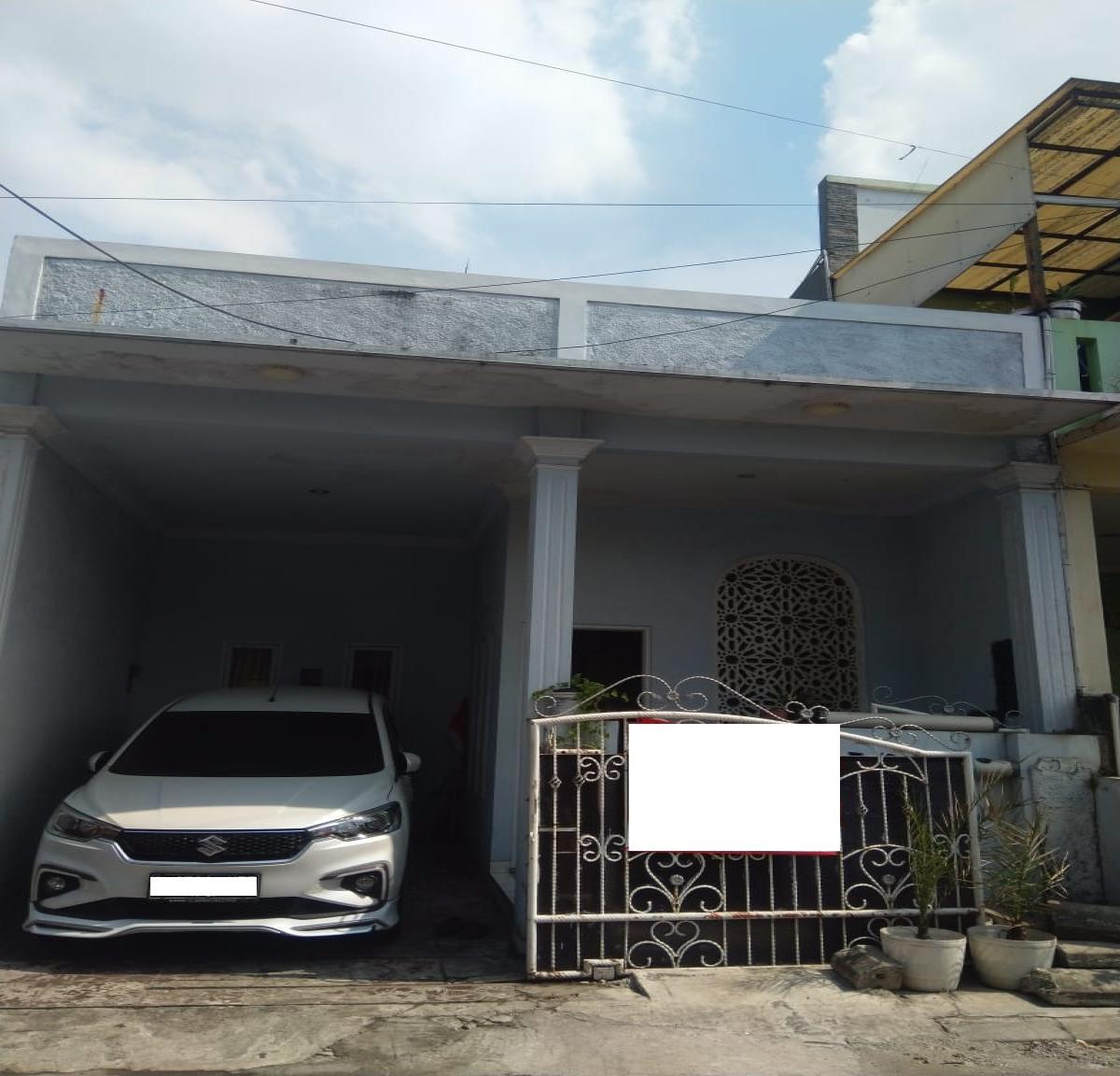 Rumah Minimalis Satu Setengah Lantai di Duta Bintaro Cluster Tampak Siring