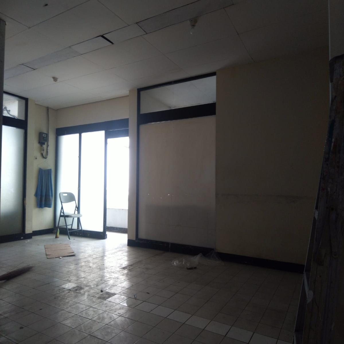 Dijual Cepat Ruko 2 Lantai Depan , RS Pondok Indah Jakarta Selatan - Foto 5
