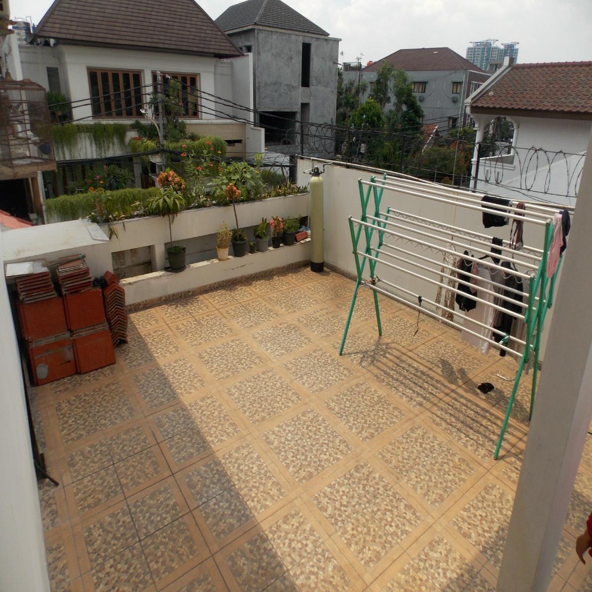 rumah cantik dengan swiming pool di Cilandak Jakarta Selatan - Foto 8