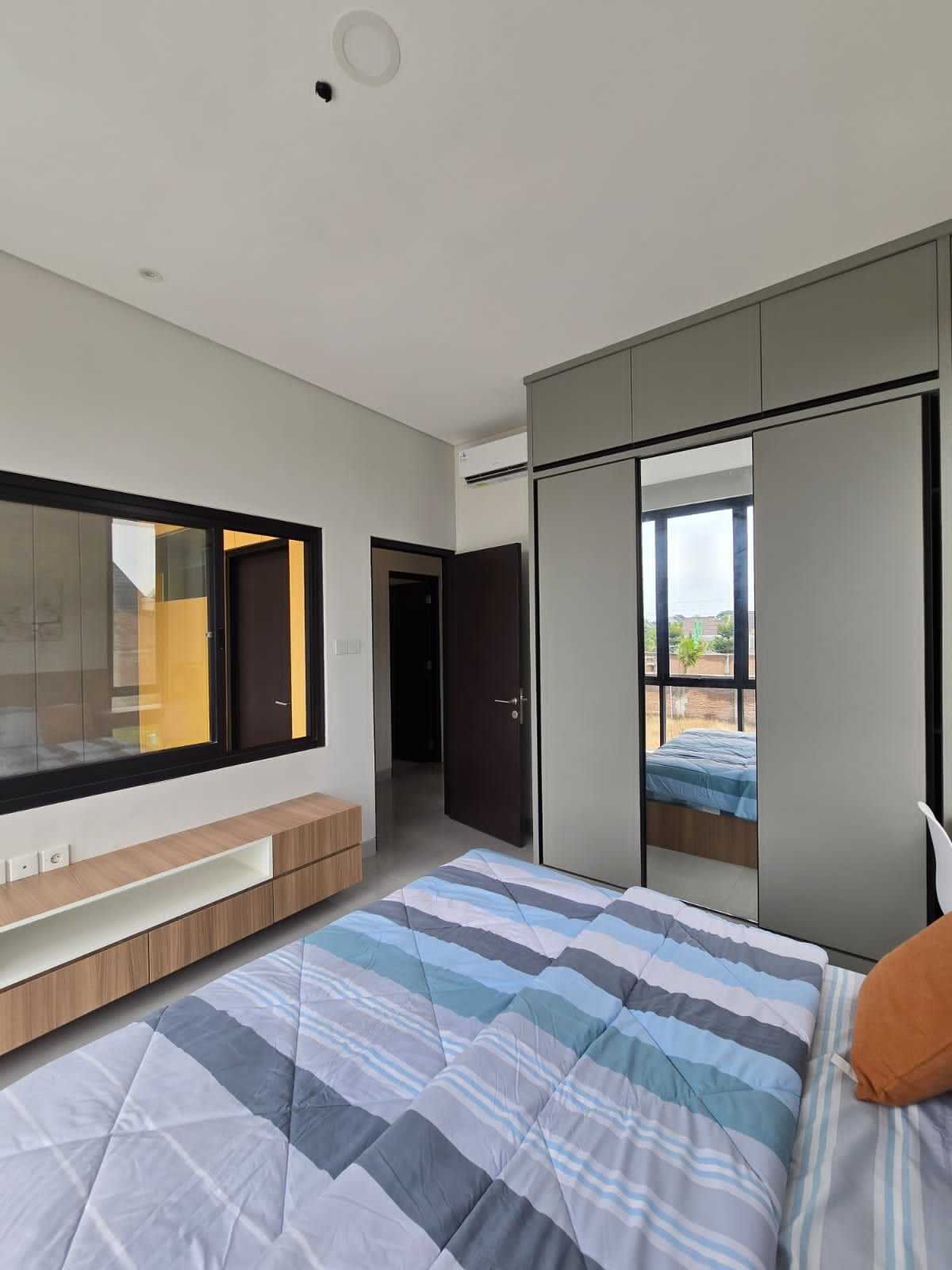 Dijual Rumah Baru Minimalis Modern, Lokasi Dekat Jalan Raya Baki Solo Baru - Foto 2