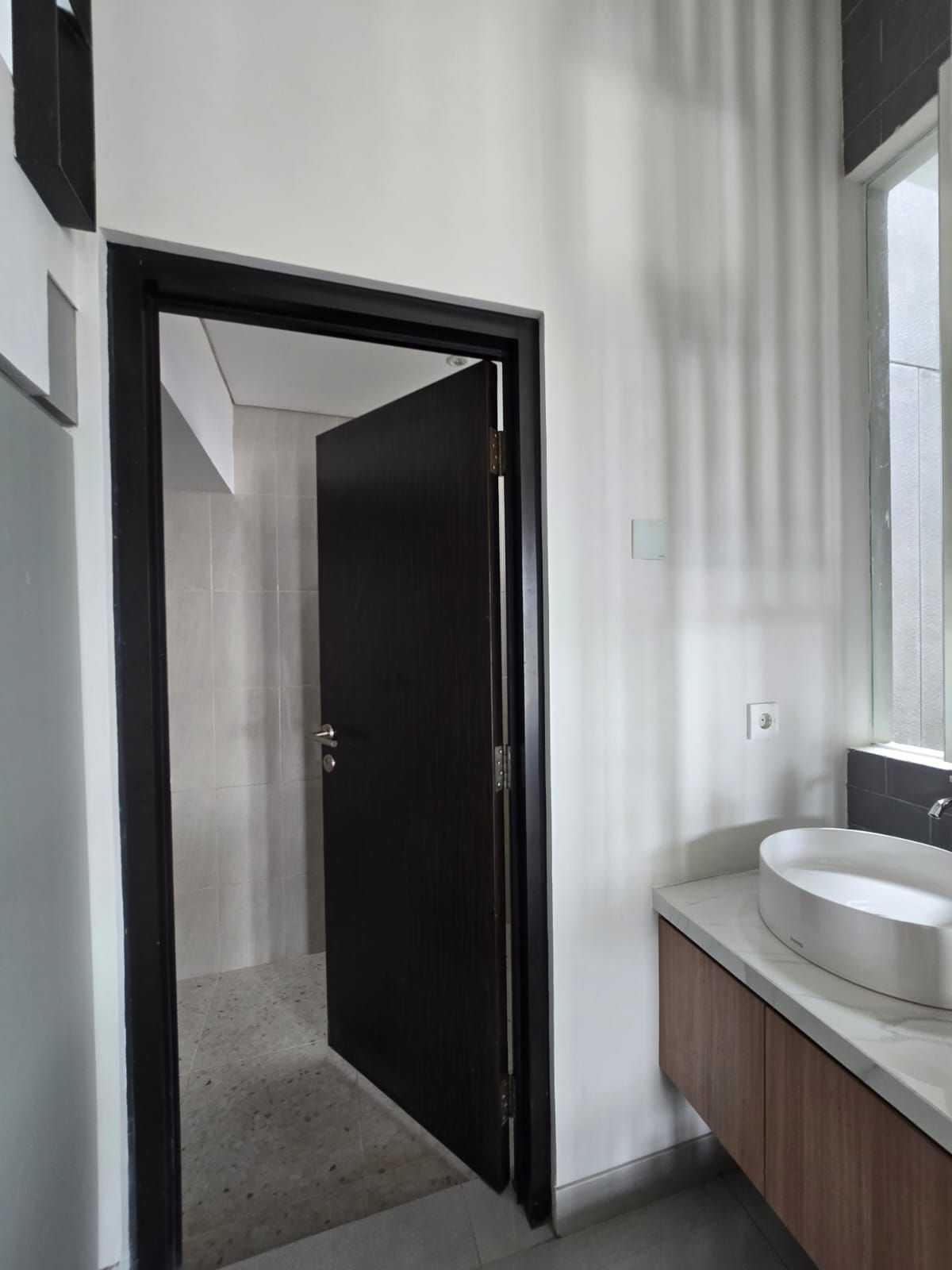 Dijual Rumah Baru Minimalis Modern, Lokasi Dekat Jalan Raya Baki Solo Baru - Foto 12
