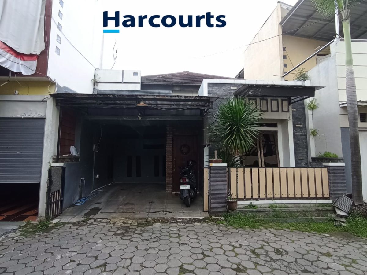 Dijual Rumah Bagus Strategis Siap Pakai (habis renov), di Nusukan Banjarsari Solo