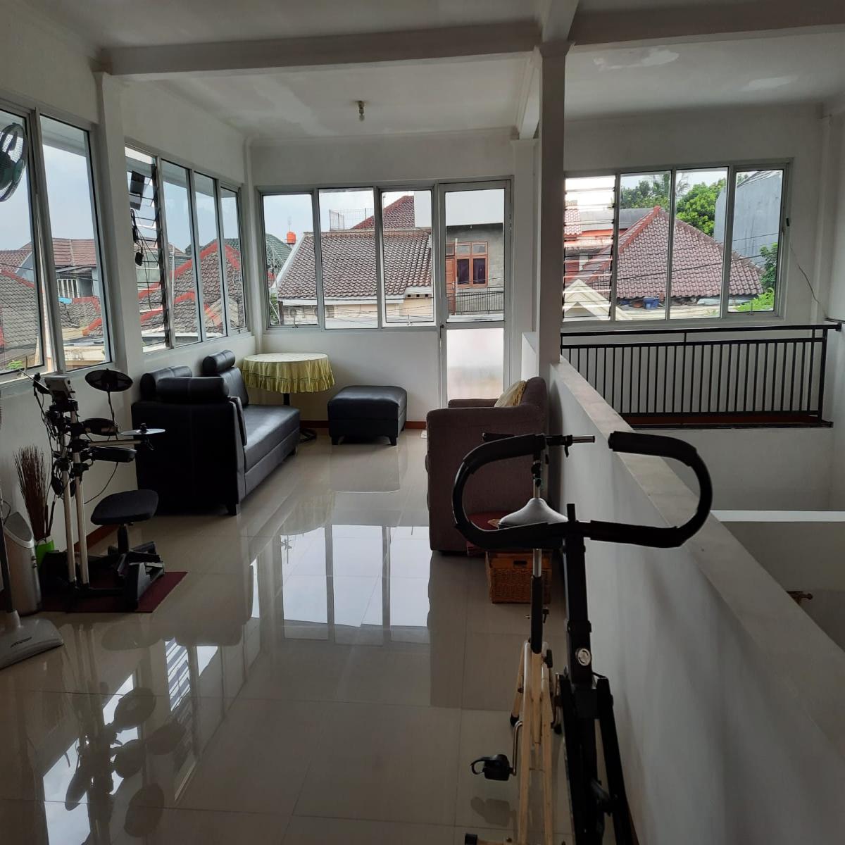 Rumah Minimalis Modern Dua Lantai Dalam Cluster Perumahan Taman Yasmin - Foto 6