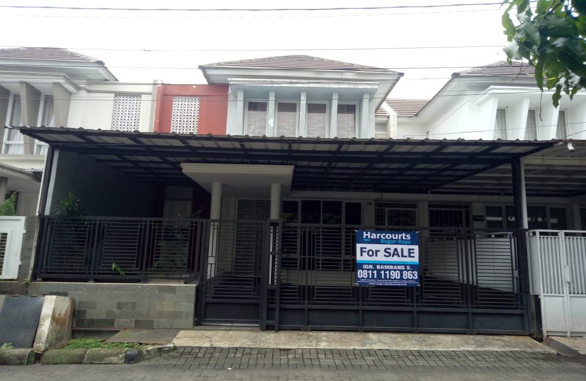 Rumah Dua Lantai Minimalis Modern Asri dan Terawat Dalam Cluster