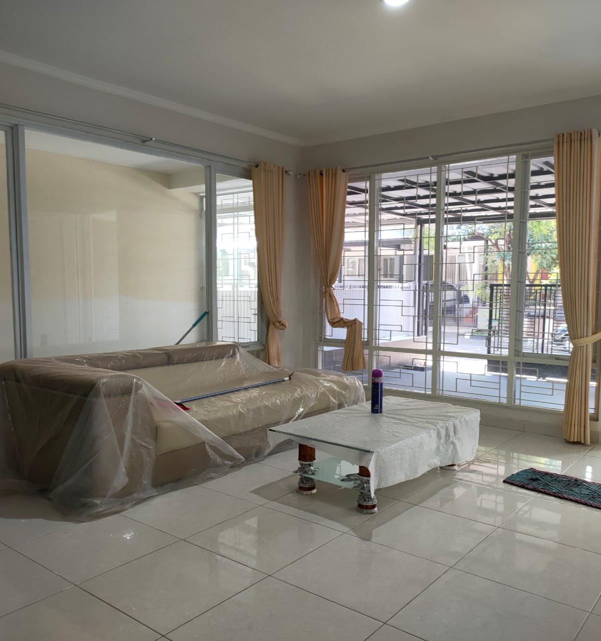 Rumah Dua Lantai Minimalis Modern Asri dan Terawat Dalam Cluster - Foto 2