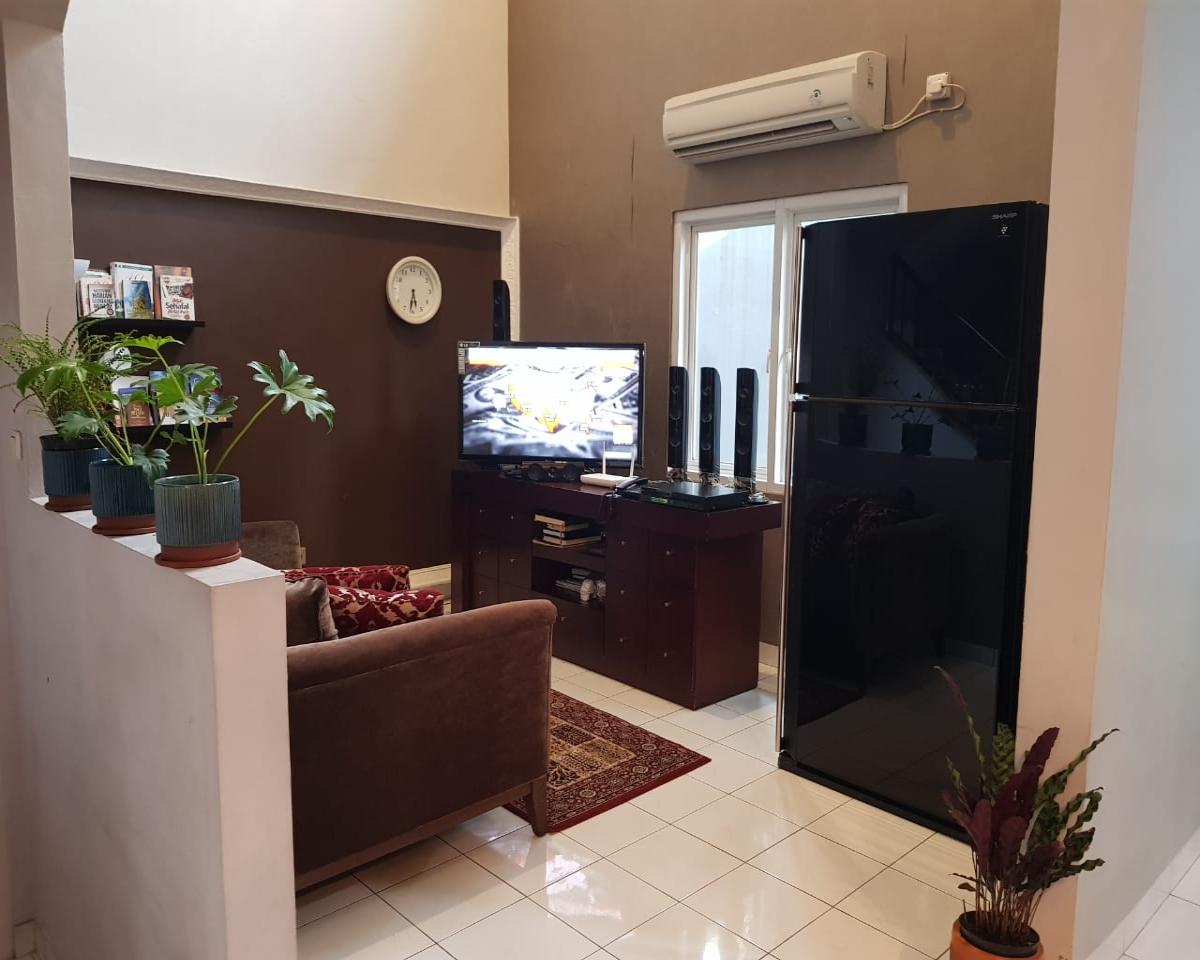 Rumah Asri Minimalis Dua Lantai Cluster Amsterdam Kota Wisata Cibubur - Foto 4