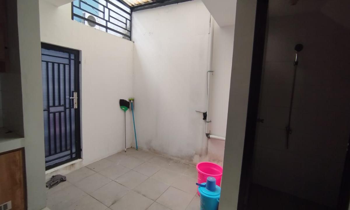 Dijual Rumah Hoek Minimalis di Bintaro, Tangerang Selatan - Foto 4