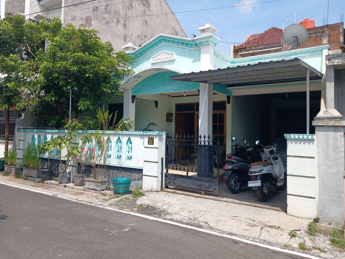Dijual Rumah Hitung Tanah Selangkah ke Jalan Jaya Wijaya, Mojosongo, Jebres, Solo