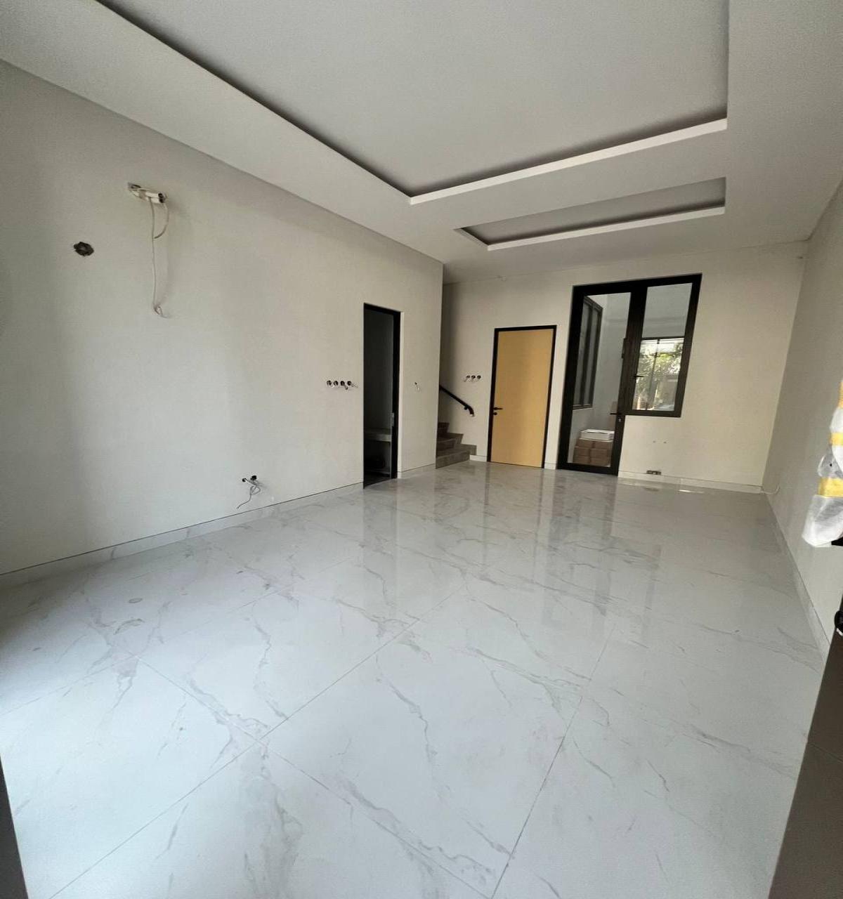 Jual Rumah Lokasi Premium @Dian Istana Surabaya Barat - Foto 7