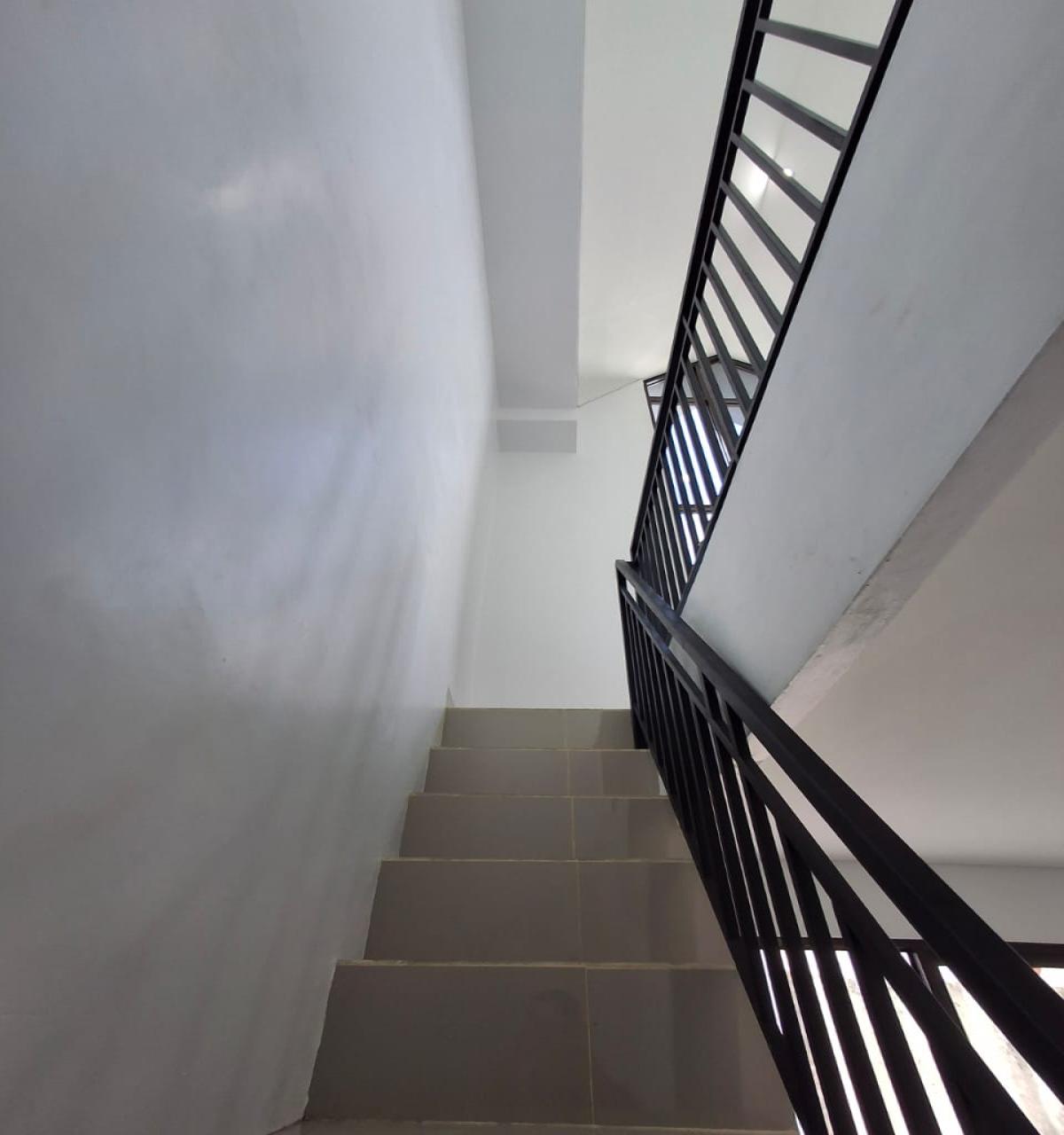 Dijual Rumah Skandinavian Minimalis Kontemporer Pamulang - Foto 7