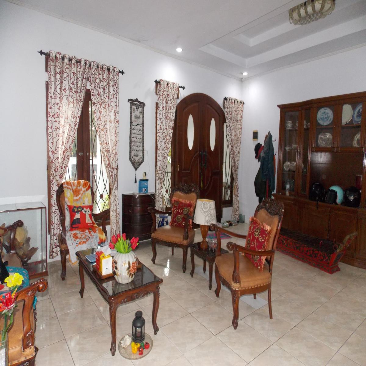 Rumah Cocok untuk di Buat Usaha Kos Kosan Lokasi Oke di Kemayoran - Foto 3