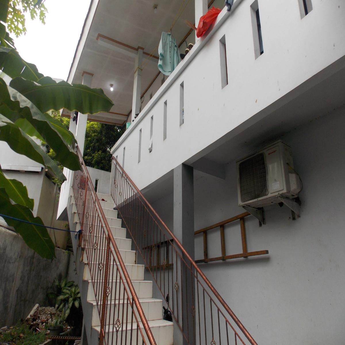 Rumah Cocok untuk di Buat Usaha Kos Kosan Lokasi Oke di Kemayoran - Foto 6