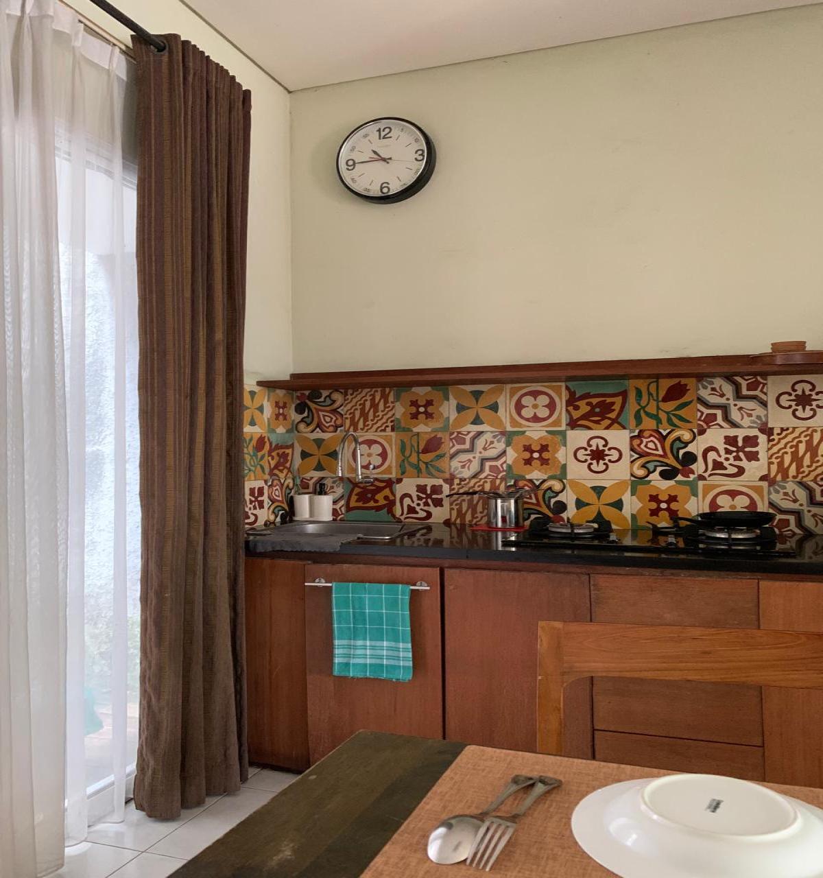 Rumah minimalis 2 lantai di Emerald Bintaro Tangerang Selatan - Foto 6