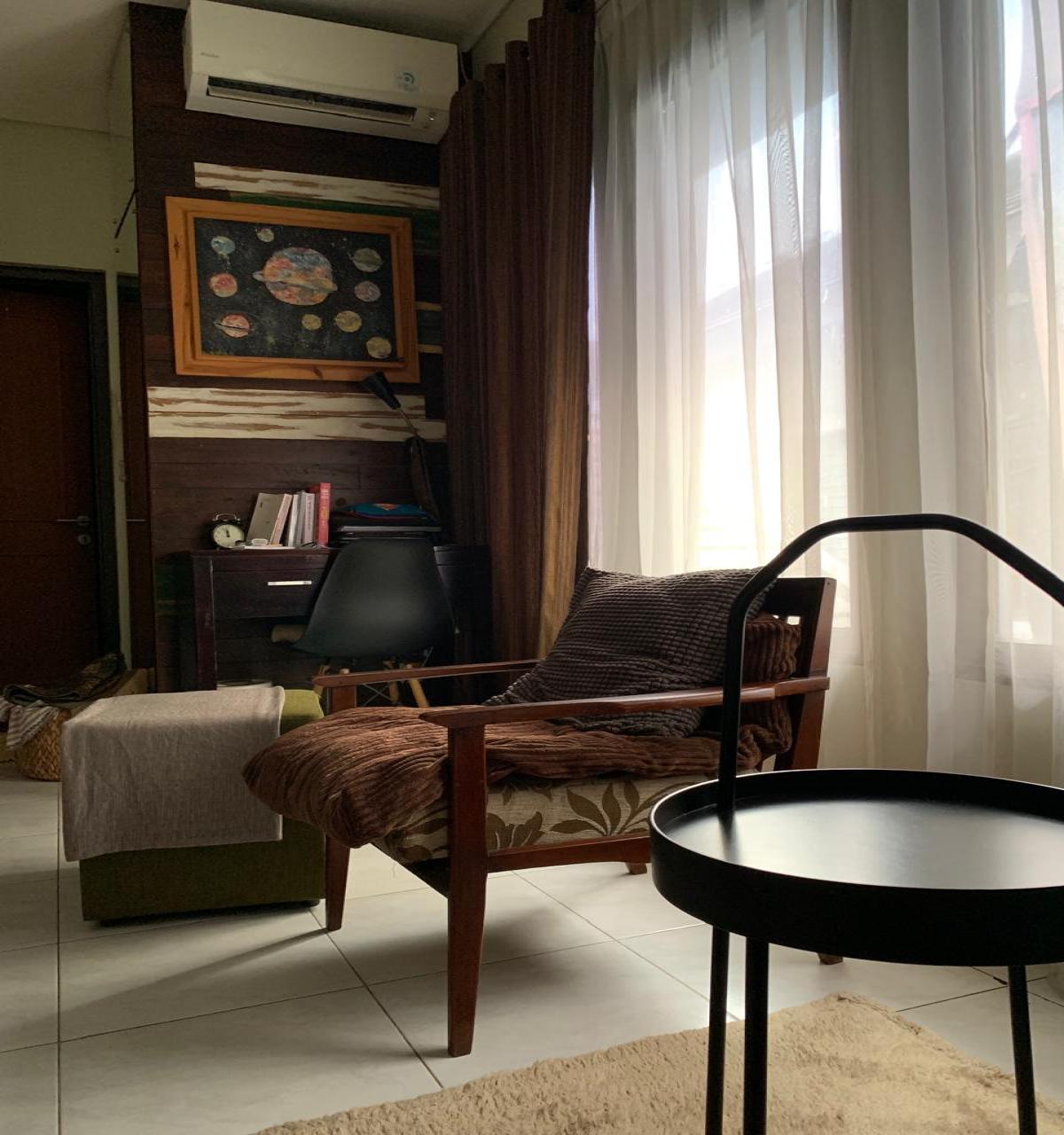 Rumah minimalis 2 lantai di Emerald Bintaro Tangerang Selatan - Foto 7