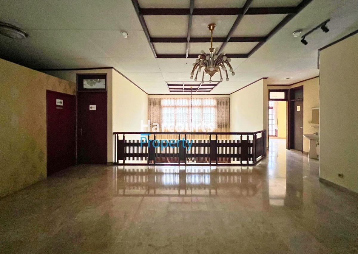Disewa Rumah Klasik Bisa untuk usaha Area Jl. Gandaria Kebayoran Baru - Foto 6