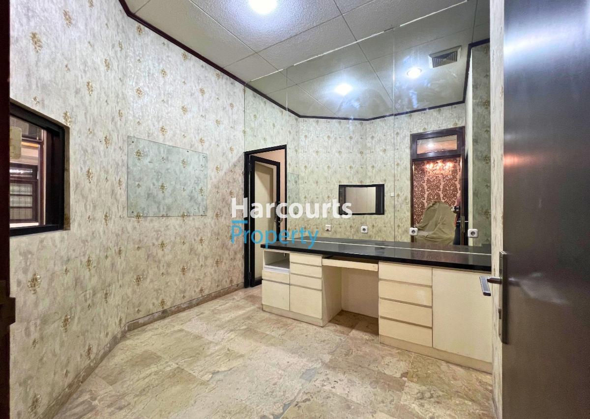 Disewa Rumah Klasik Bisa untuk usaha Area Jl. Gandaria Kebayoran Baru - Foto 7