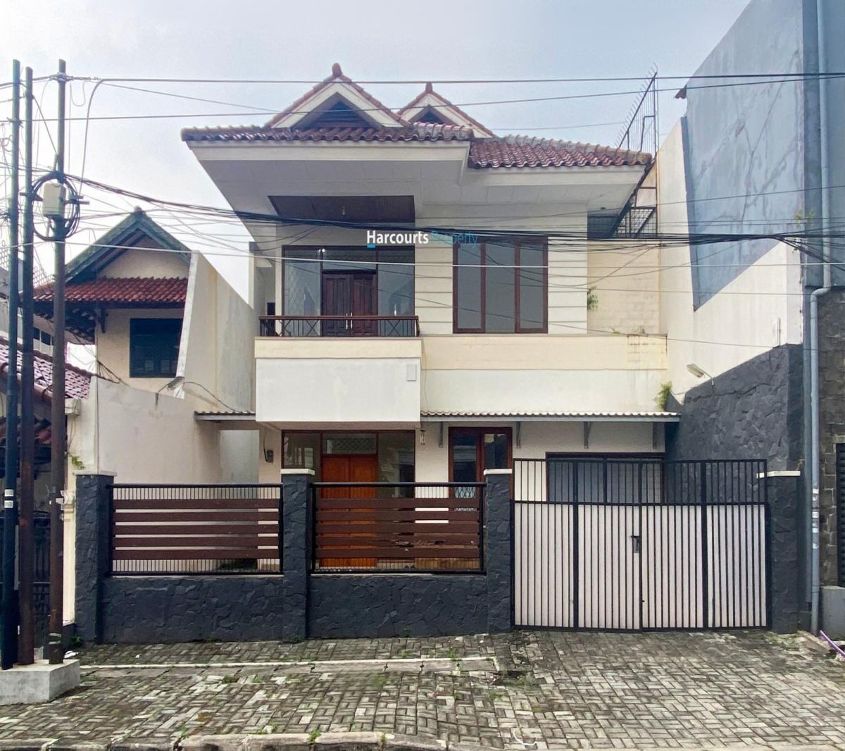 Disewakan Rumah Bagus Lokasi Sangat Strategis Area Kebayoran Baru
