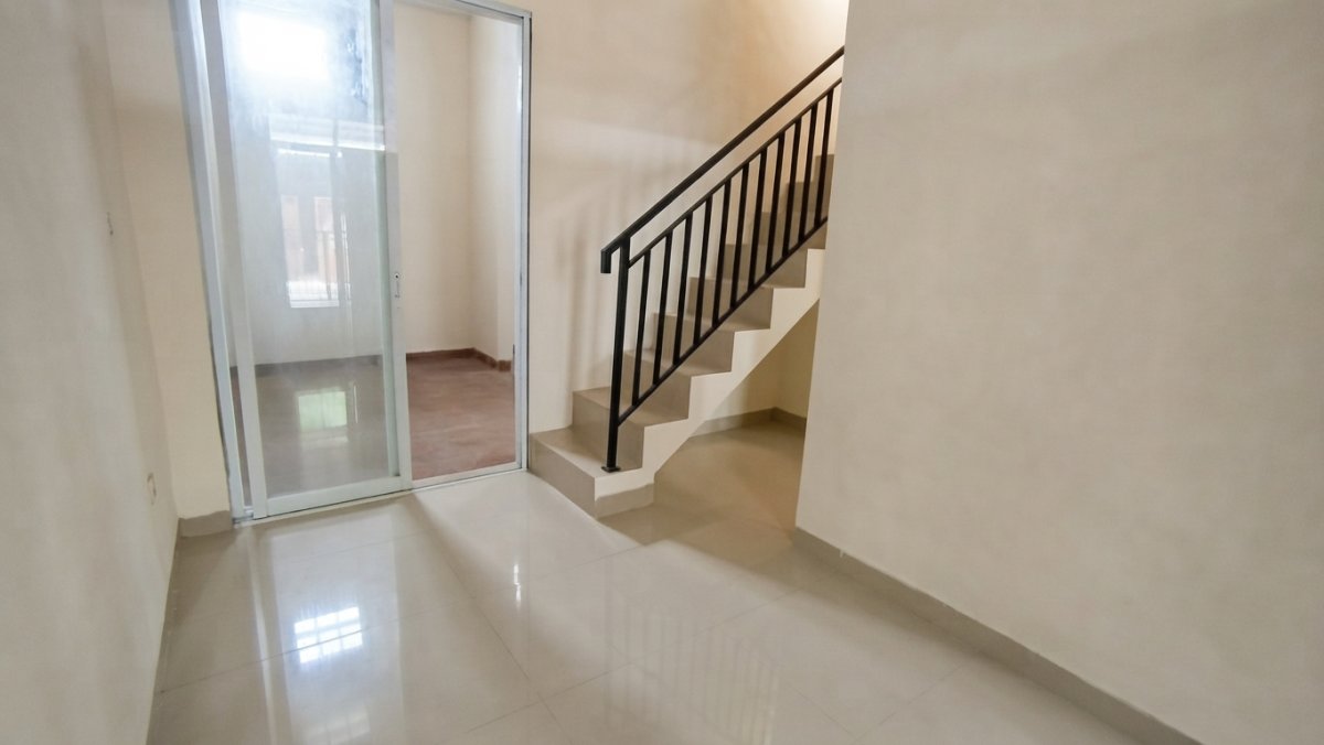 Dijual Cepat Rumah Cluster 2 Lantai dekat Graha Raya, Tangerang Selatan - Foto 6