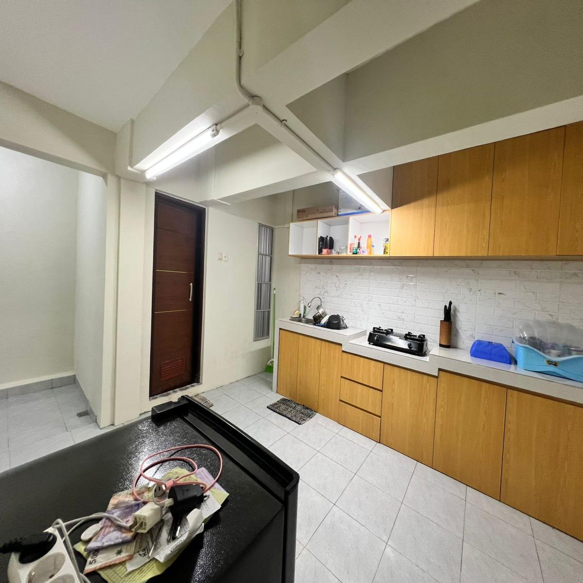 Baru Renovasi Rumah Siap Huni di Samping Jalan Tomang Raya Jakarta Barat, Nego Sampai Deal - Foto 6