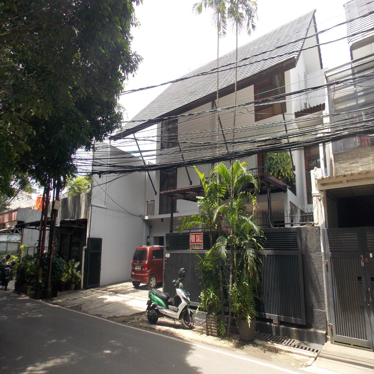 Rumah Bagus 3 Lantai dengan Swiming Pool di Cilandak Jaksel - Foto 2